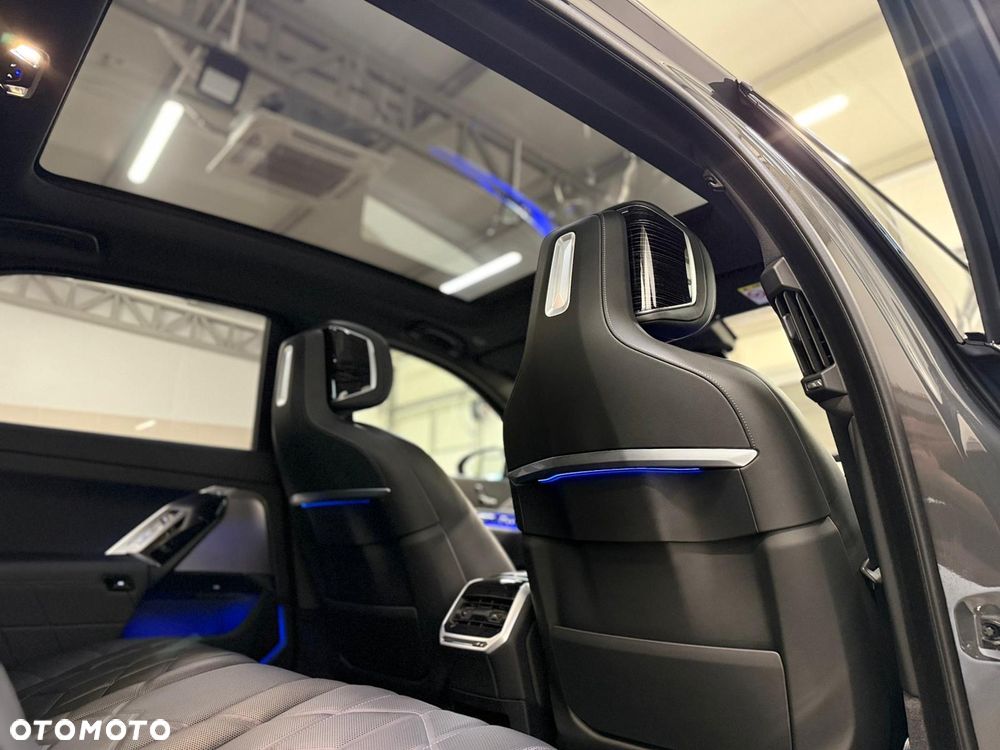 BMW Seria 7 730d mHEV - 14