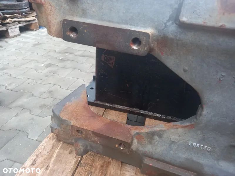 Wspornik przedniego mostu kołyska 0259B3 Massey Ferguson 6180 - 4