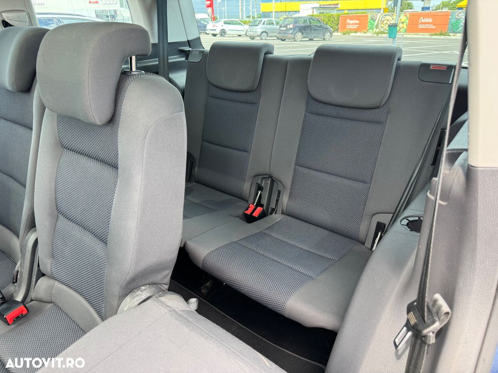 Volkswagen Touran 1.6 TDI DPF Comfortline - 11