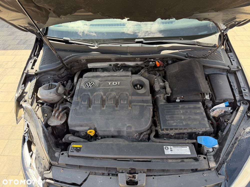 Volkswagen Golf 1.6 TDI BlueMotion Technology Comfortline - 11