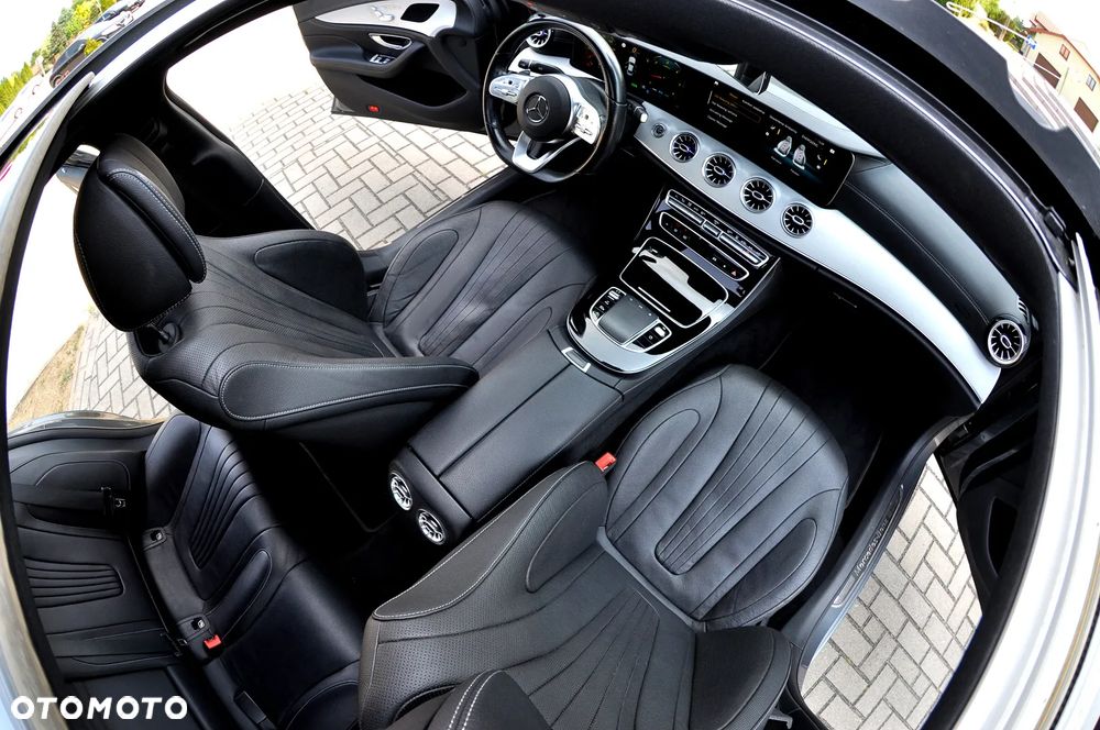 Mercedes-Benz CLS 300 d 4Matic 9G-TRONIC AMG Line - 20