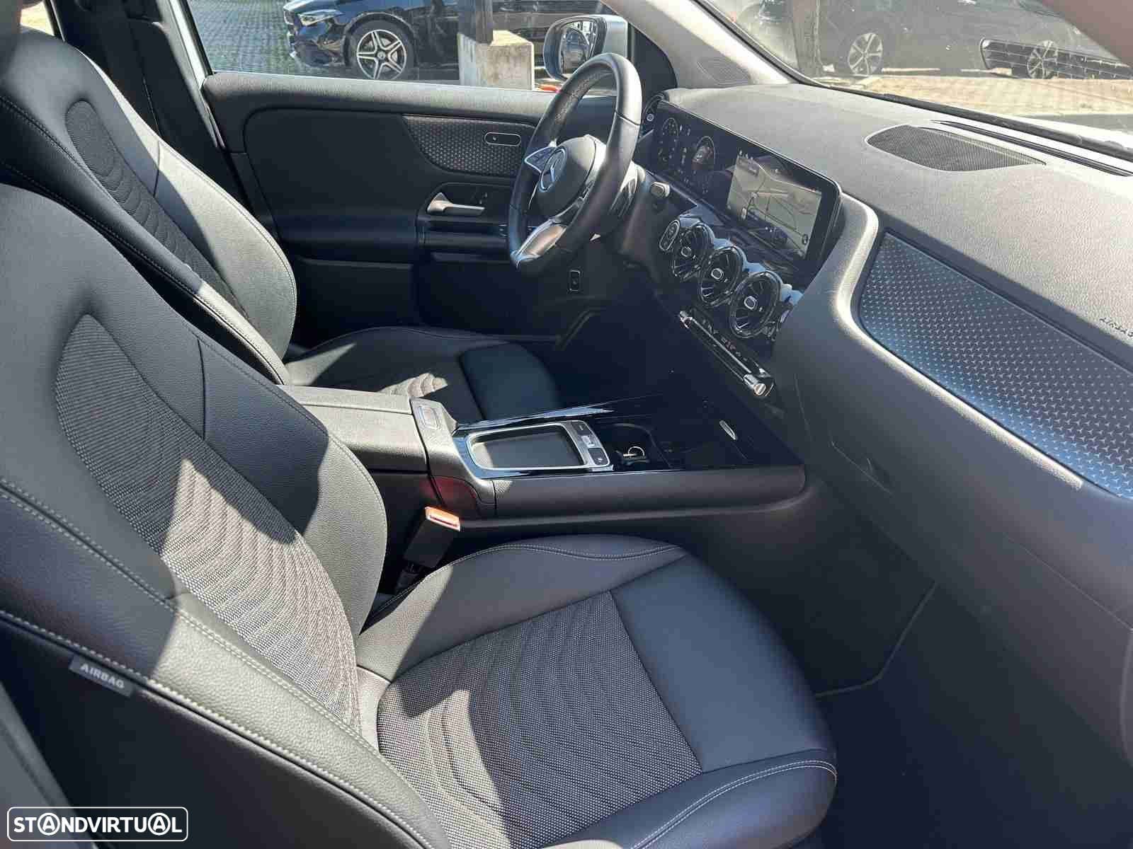 Mercedes-Benz GLA 180 d - 7