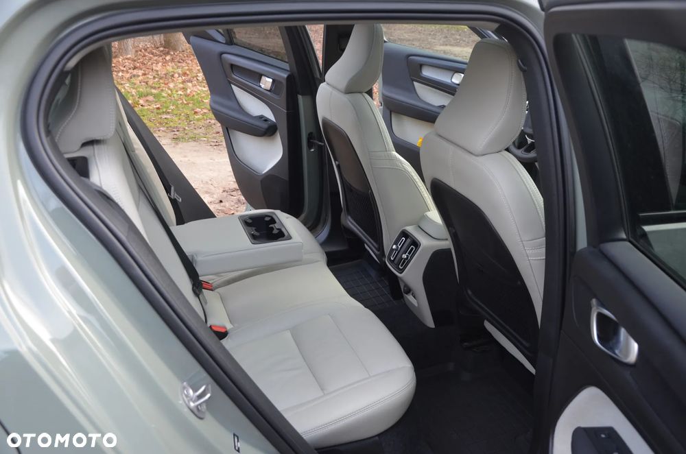 Volvo XC 40 B5 B AWD Ultimate Dark - 15