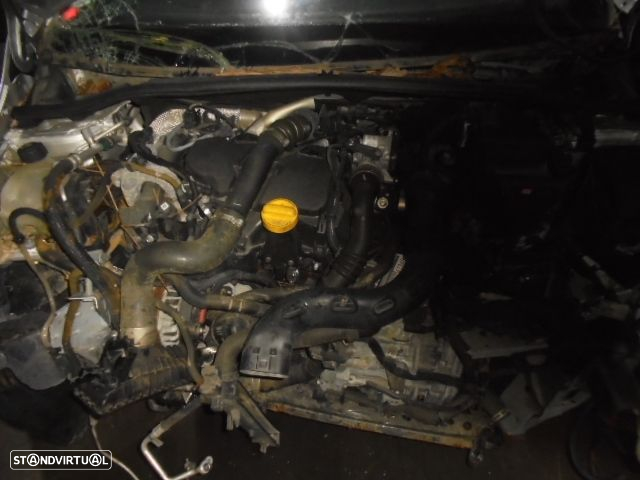 Carro MOT: K9K 608  K9K 6E6 K9K 6D6  CXVEL: DC4015 RENAULT CLIO 4 2017 1.5DCI 90CV 5P CINZA DIESEL - 8