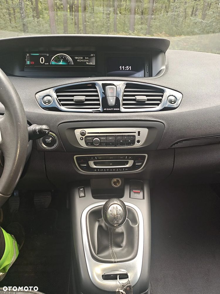 Renault Scenic 1.6 16V 110 LIMITED - 14