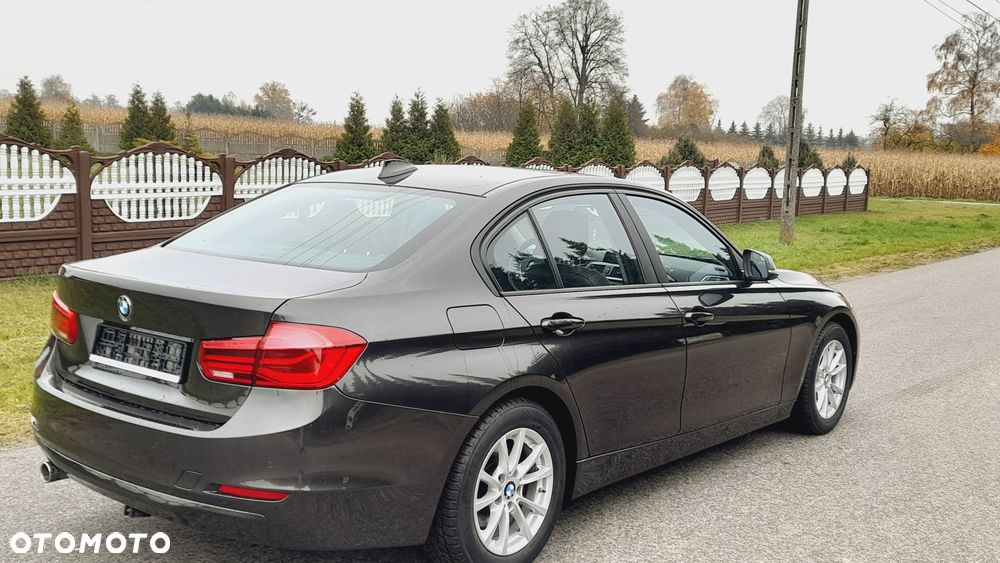 BMW Seria 3 318d - 17