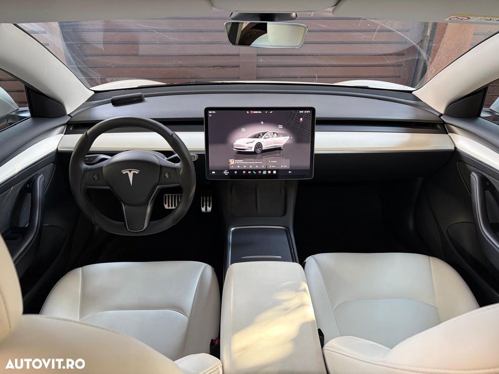 TESLA Model 3 2022 — imagine 14
