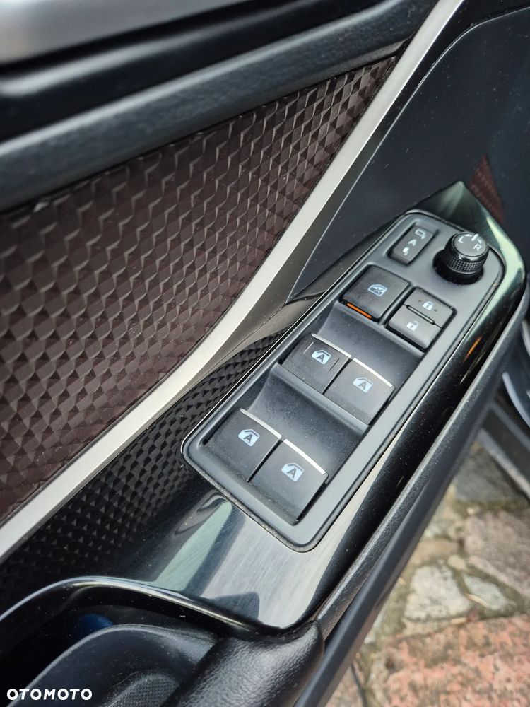 Toyota C-HR 1.8 Hybrid GPF Executive - 4