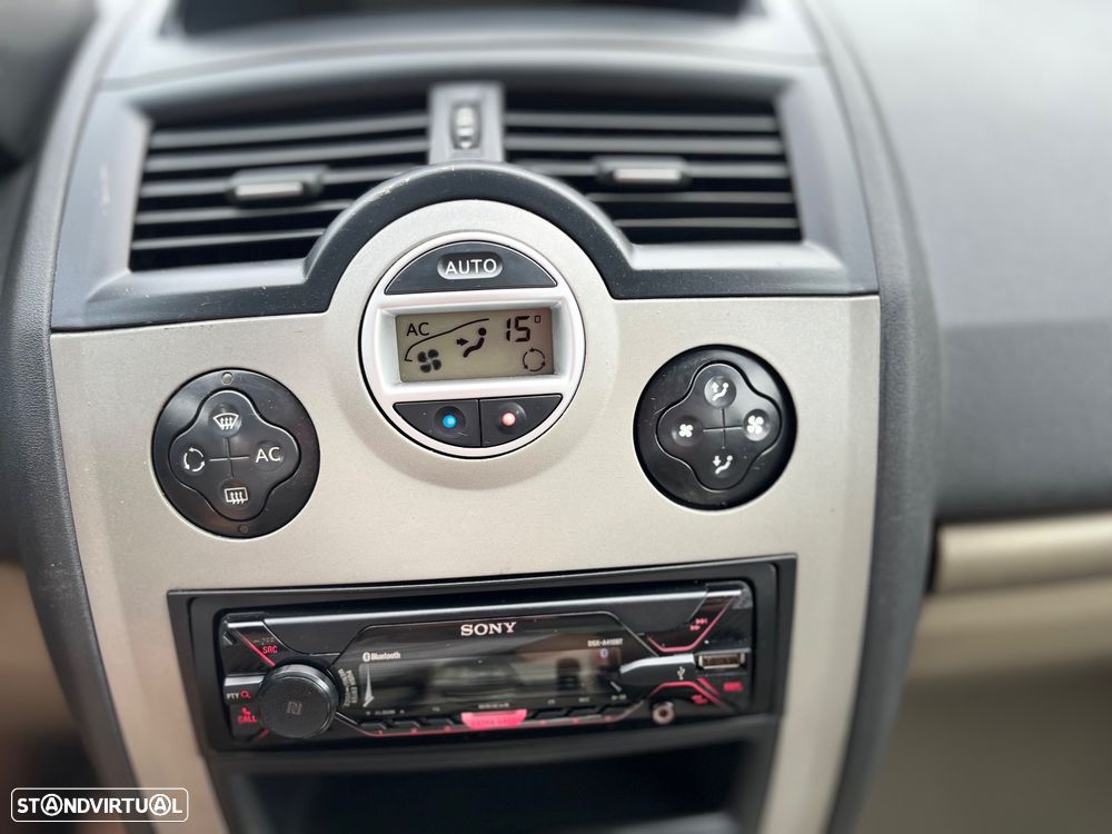 Renault Mégane 1.5 dCi Privilège Luxe - 12