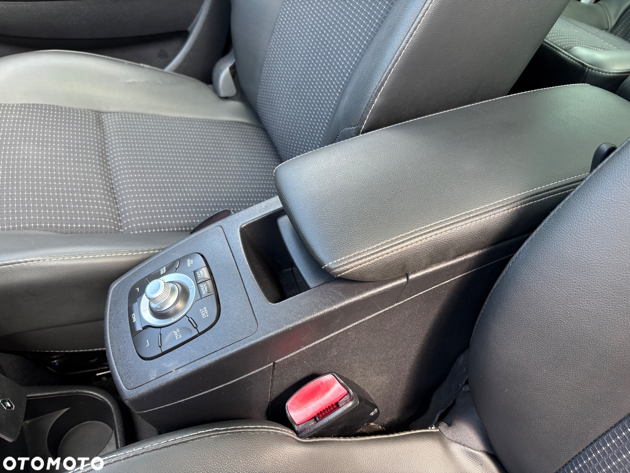 Renault Scenic TCe 130 Bose Edition - 19