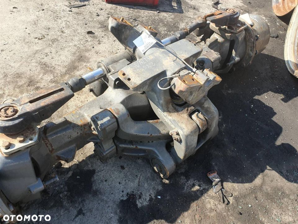 MOST PRZEDNI VALTRA S 323 AGCO 1350364M91 - 4