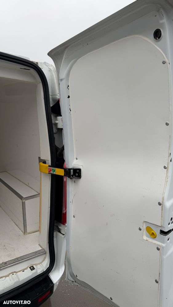 Ford Transit Custom - 13