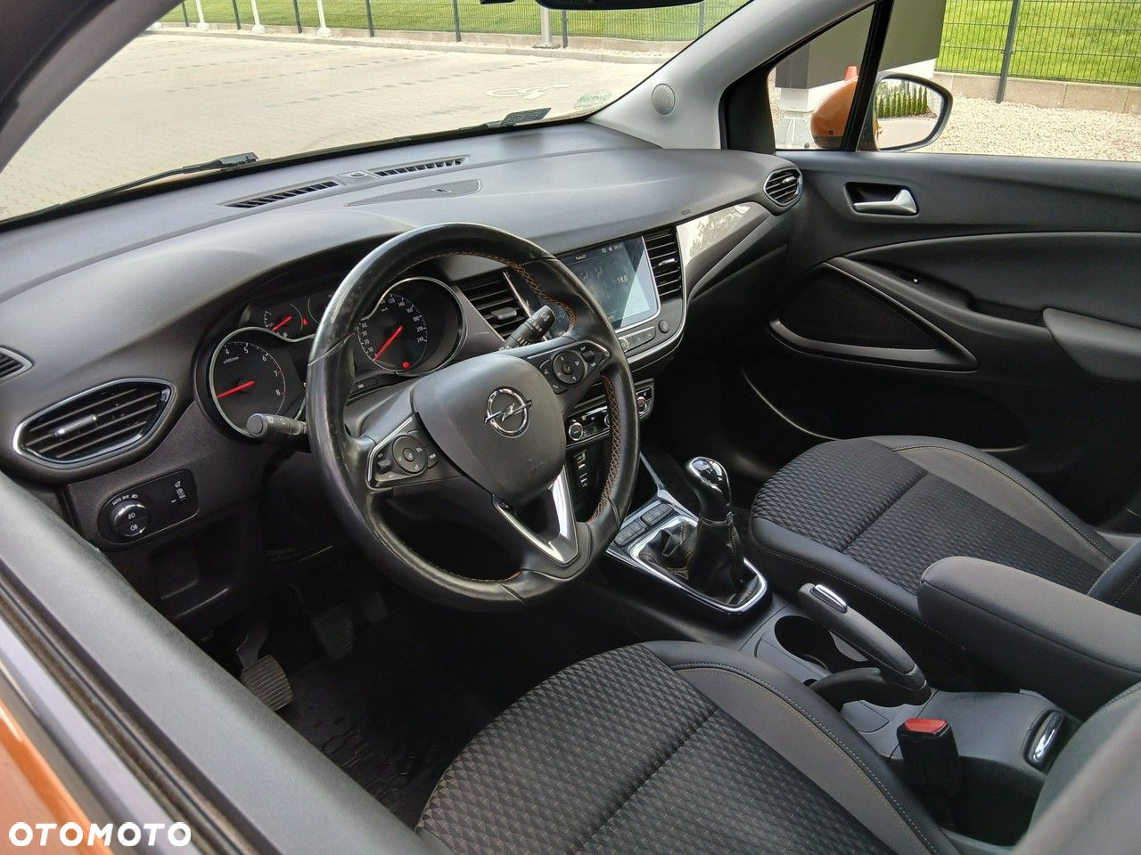 Opel Crossland X - 12