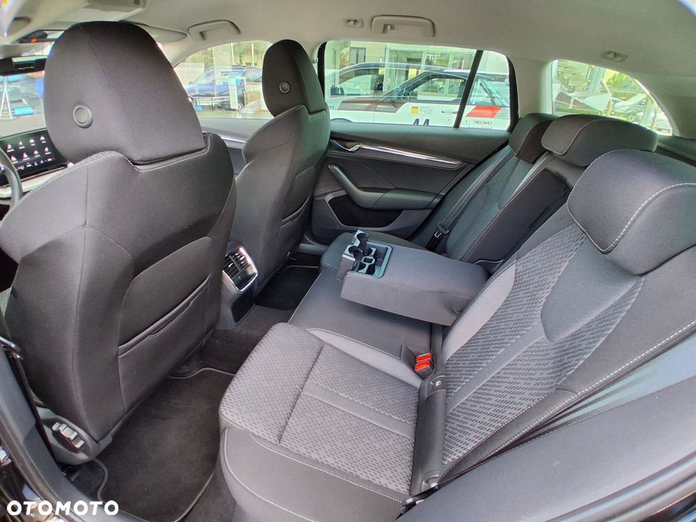 Skoda Octavia 2.0 TDI Style DSG - 10
