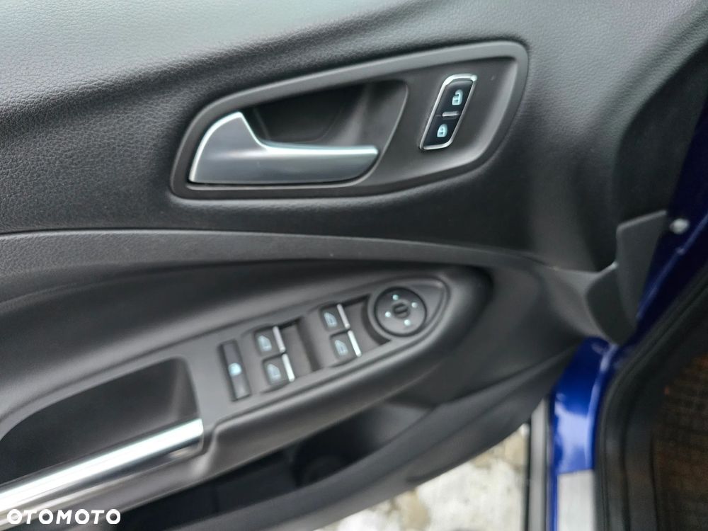 Ford Kuga 2.0 TDCi 4x4 Titanium - 22