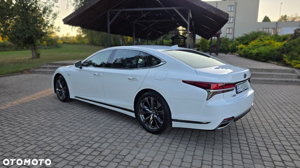 Lexus LS - 23
