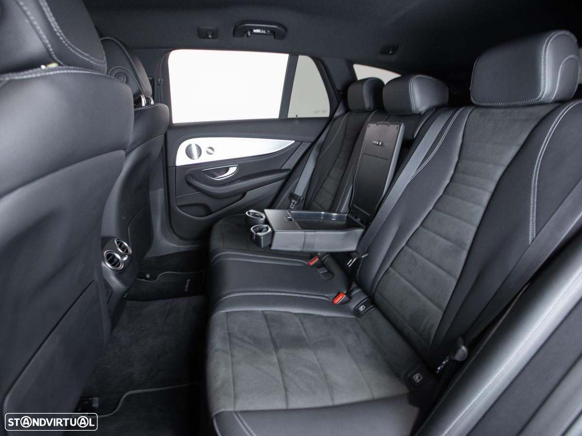 Mercedes-Benz E 300 de AMG Line - 10