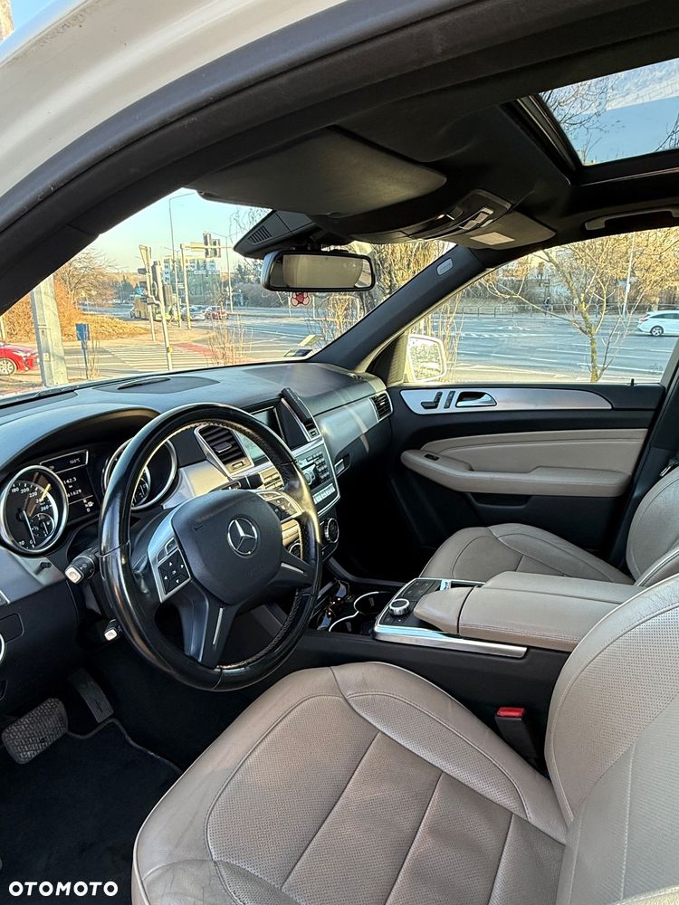 Mercedes-Benz ML - 7