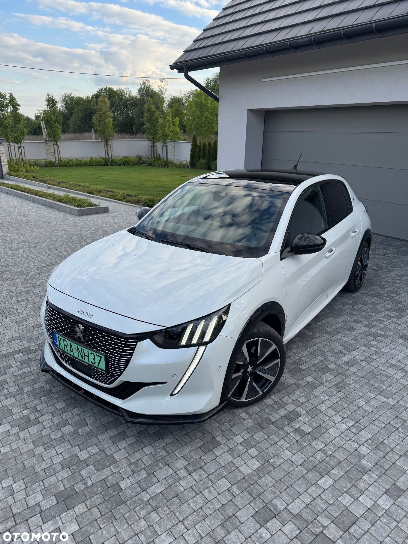 Peugeot 208 e-208 GT Pack - 1
