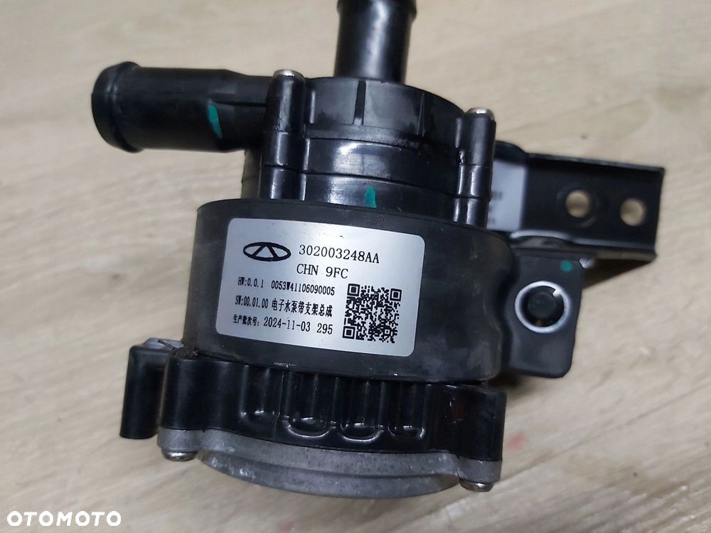 OMODA 5 E5 C5 pompa wody obiegu pompka 302000779AA - 3
