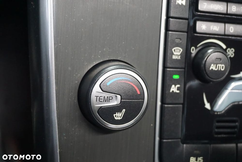 Volvo V60 D4 Geartronic Momentum - 35