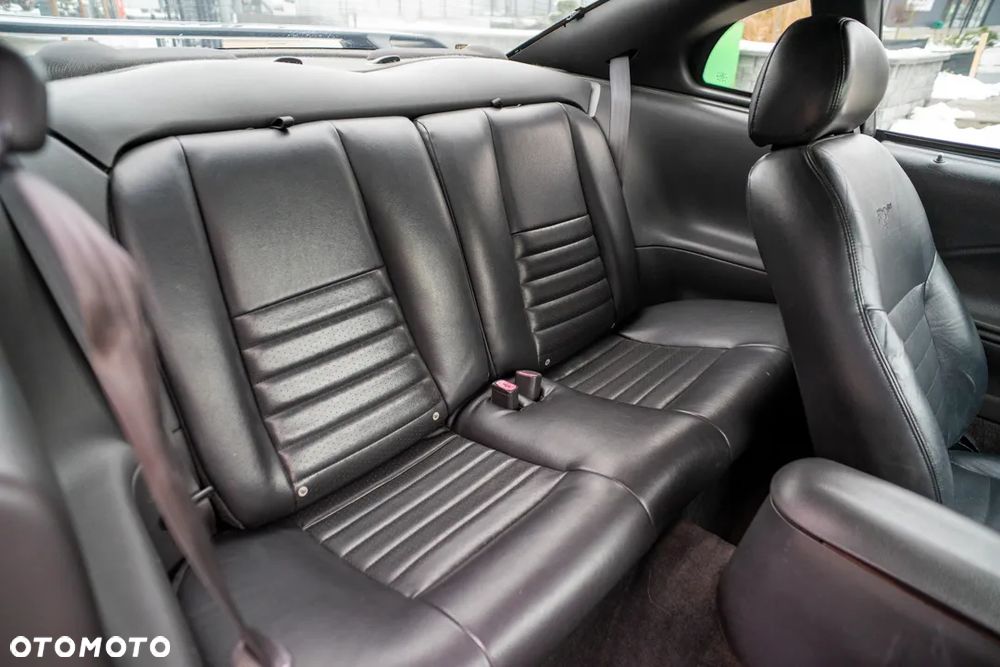 Ford Mustang 4.6 V8 GT - 34