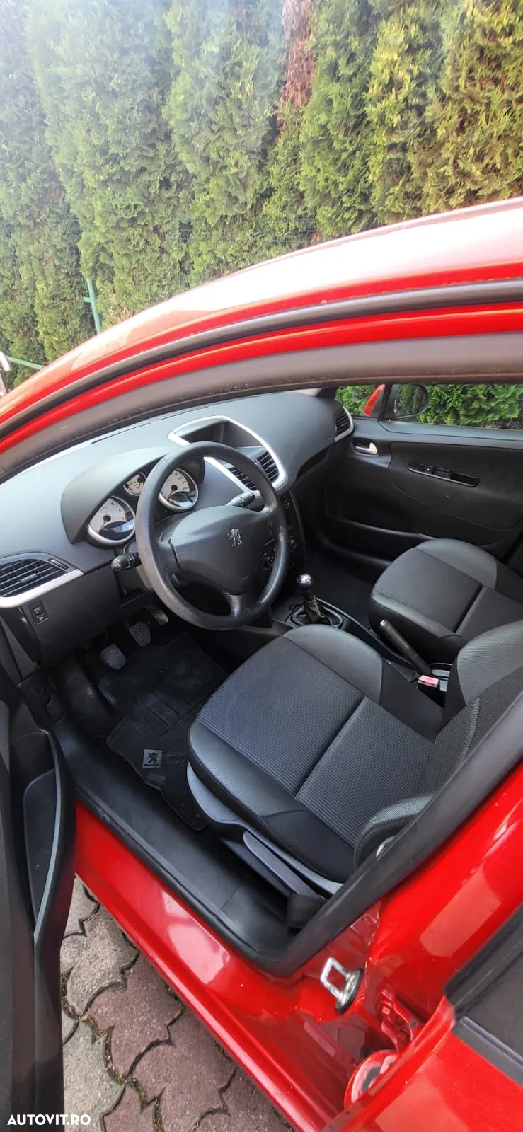 Peugeot 207 - 8