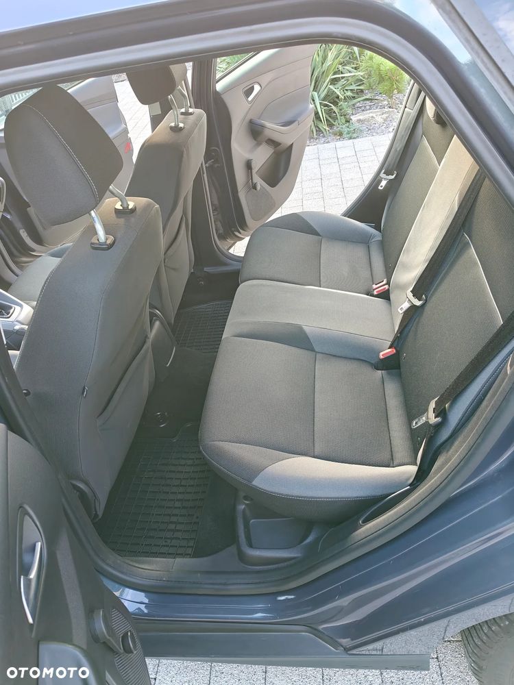 Ford Focus 1.6 Ambiente - 2