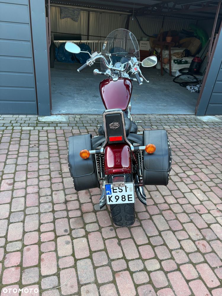 Suzuki Intruder - 3