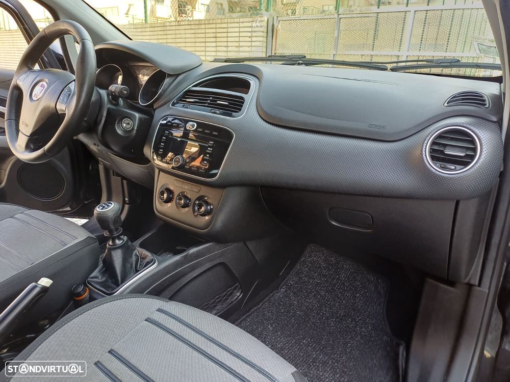 Fiat Punto Evo 1.4 Dynamic Style - 32
