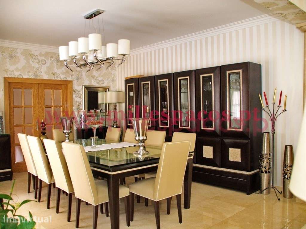Moradia V6 Isolada com piscina - Grande imagem: 2/28