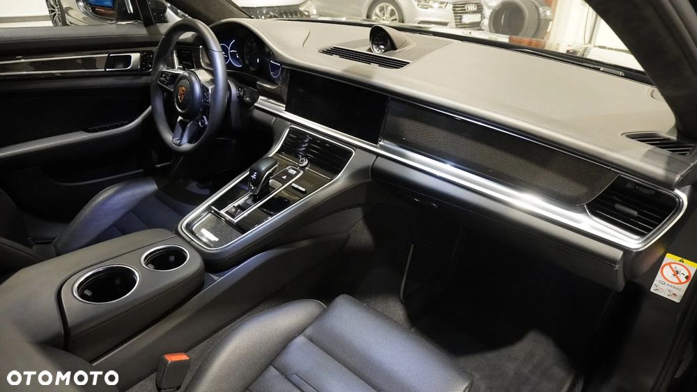 Porsche Panamera Turbo - 8