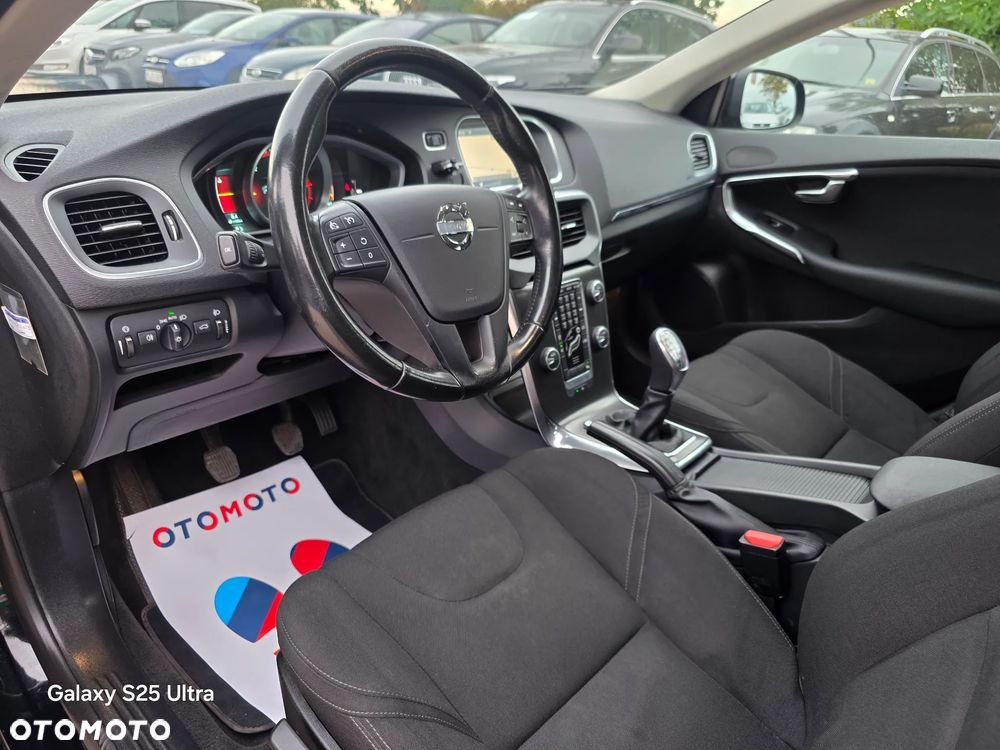 Volvo V40 D2 Momentum - 28