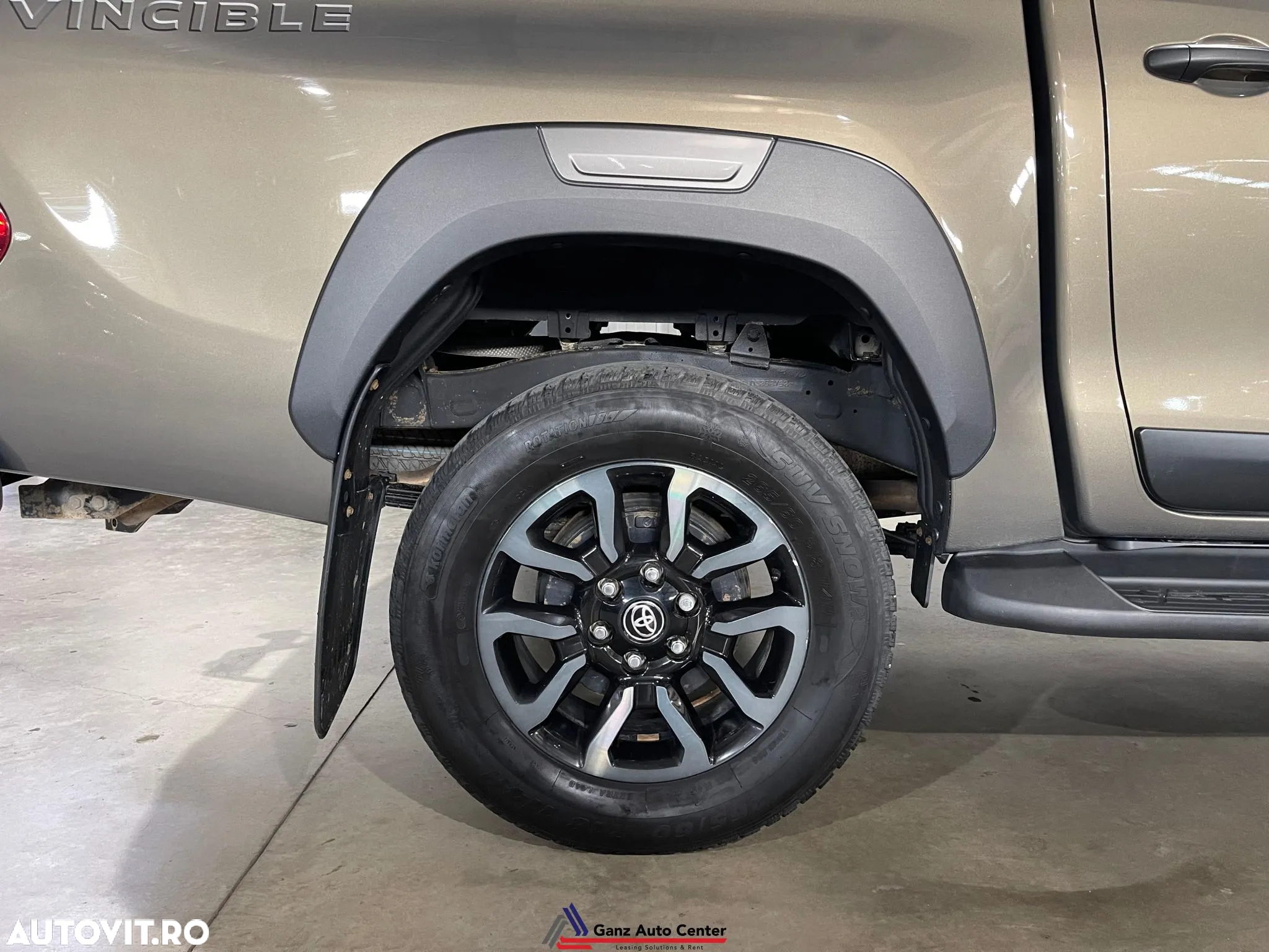 Toyota Hilux 2.8D 204CP 4x4 Double Cab AT Invincible - 34