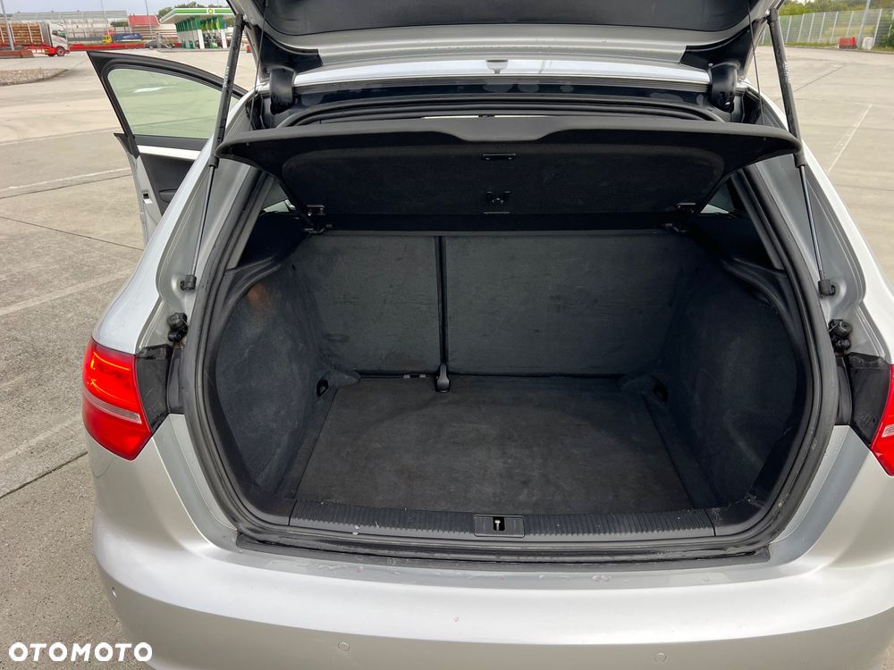 Audi A3 2.0 TDI DPF S line Sportpaket - 29
