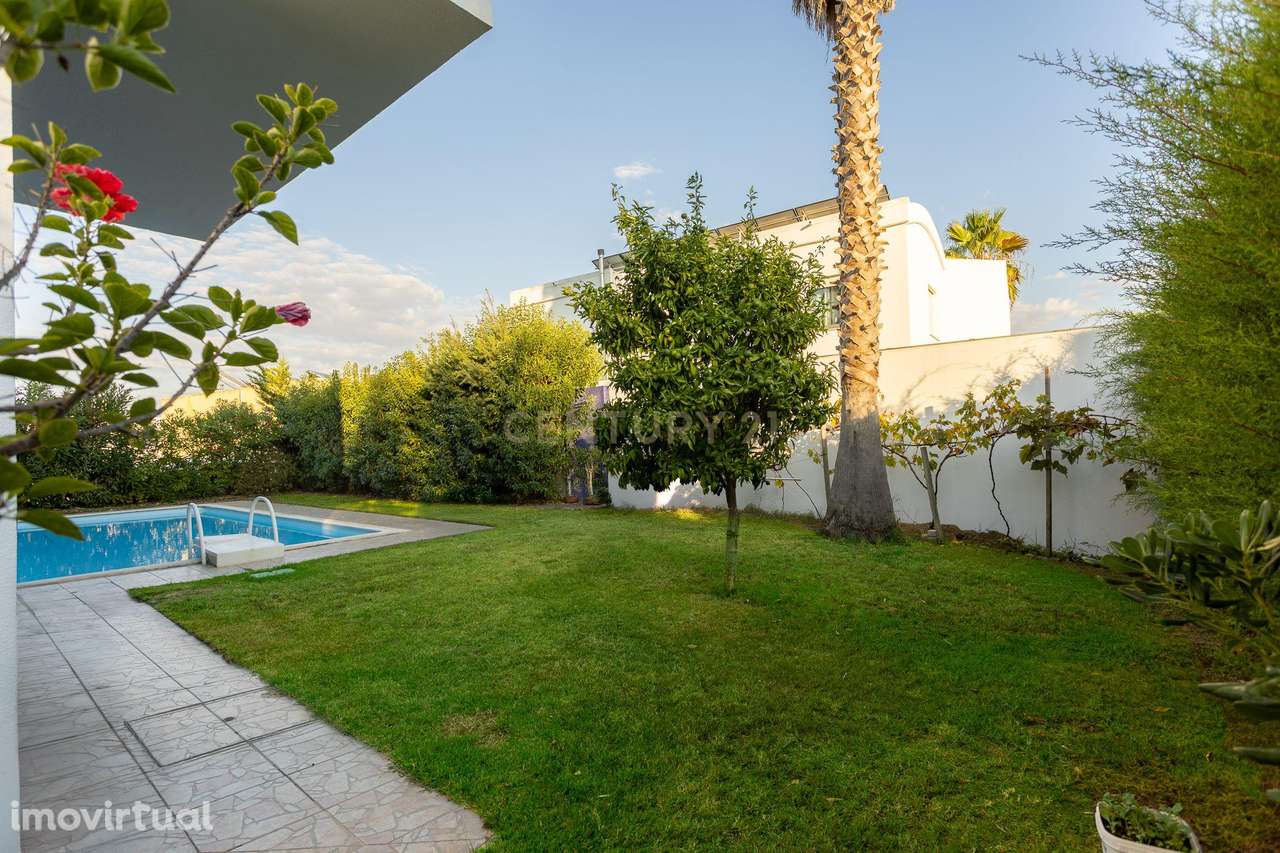Moradia com Piscina e Jardim - Quinta do Anjo/Palmela - Grande imagem: 3/55