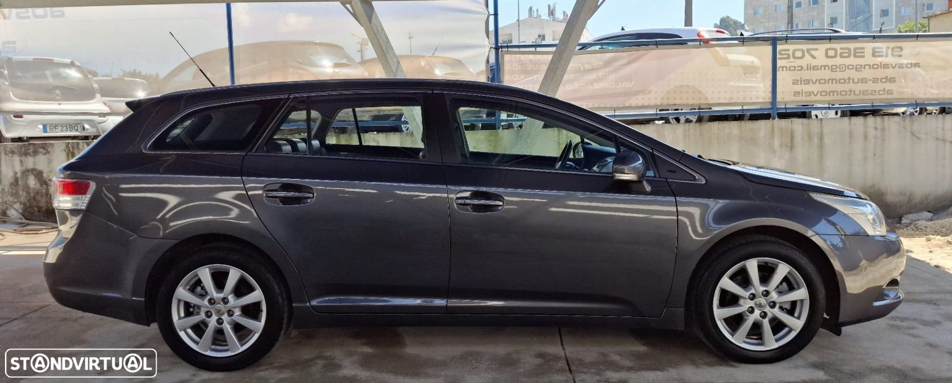 Toyota Avensis SW - 8