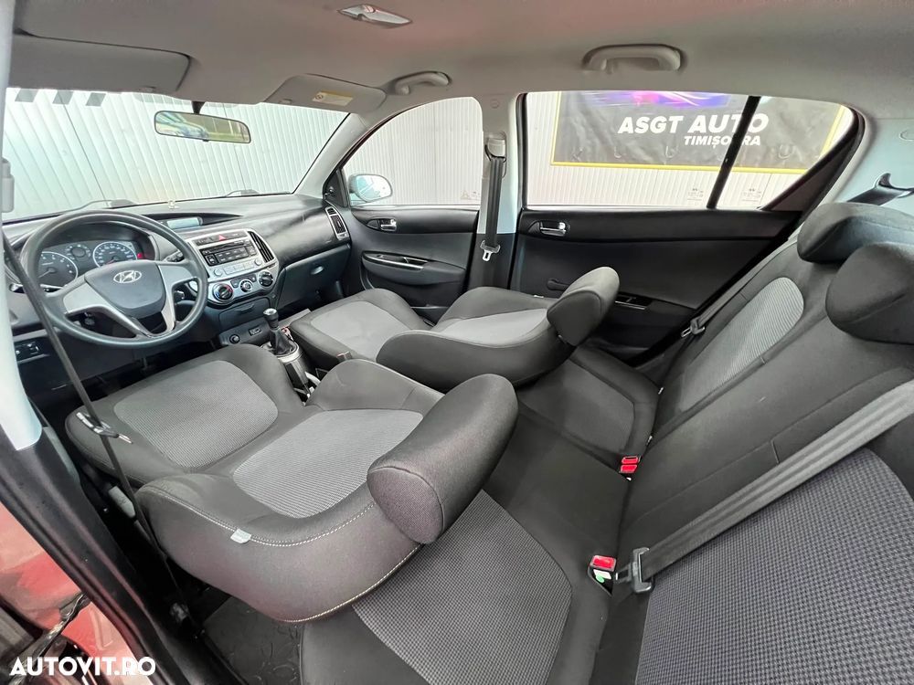 Hyundai i20 - 14