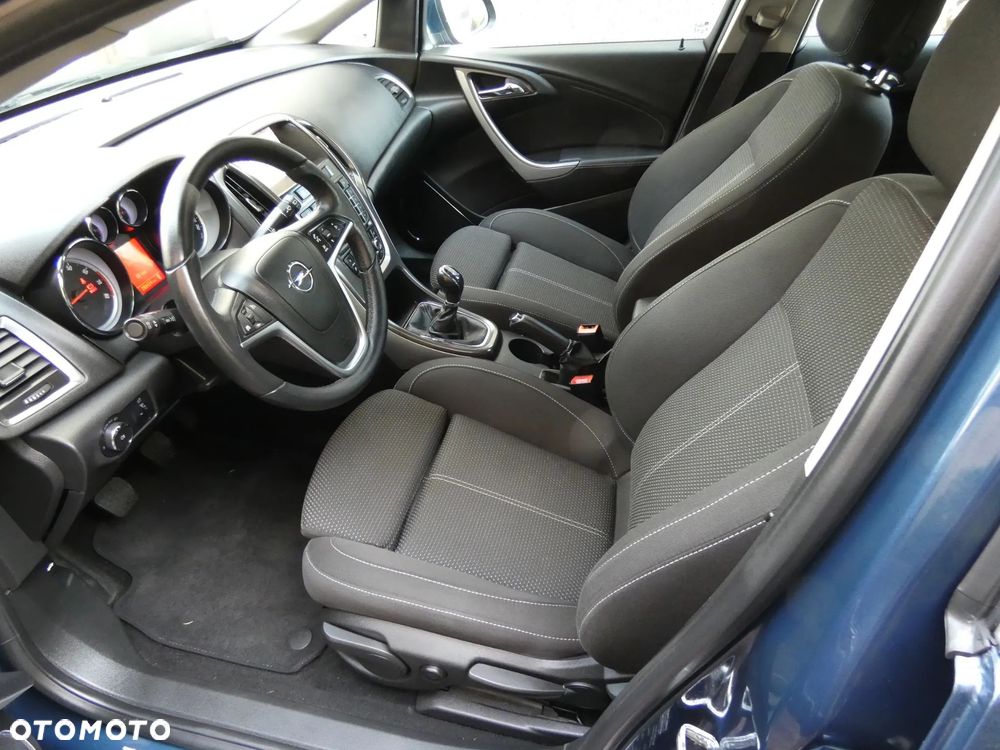 Opel Astra 1.4 T Cosmo S&S - 26