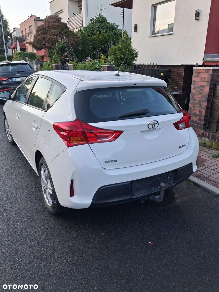 Toyota Auris 1.33 Dual-VVT-i - 3