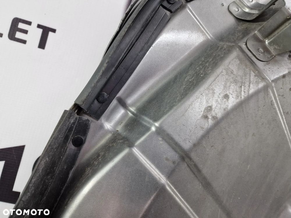 NISSAN NAVARA NP300 D23 15- MASKA + KOMPLET WEWNĘTRZNYCH USZCZELEK OD SPODU MASKI , NR AUKCJI NM14 - 21