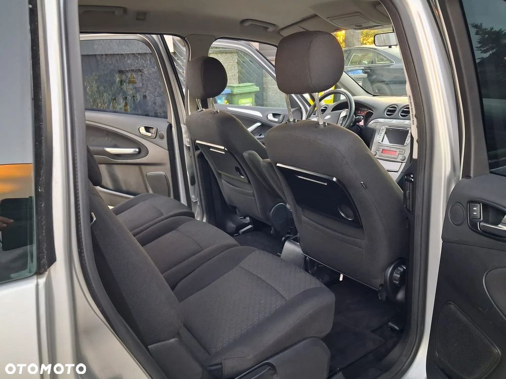 Ford Galaxy - 20