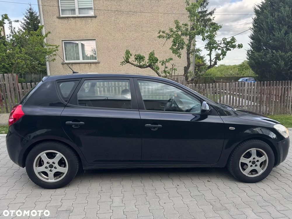 Kia Ceed 1.4 Comfort + - 7