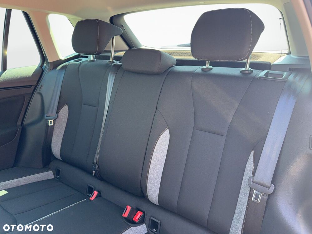 Skoda Kamiq 1.0 TSI Selection DSG - 32