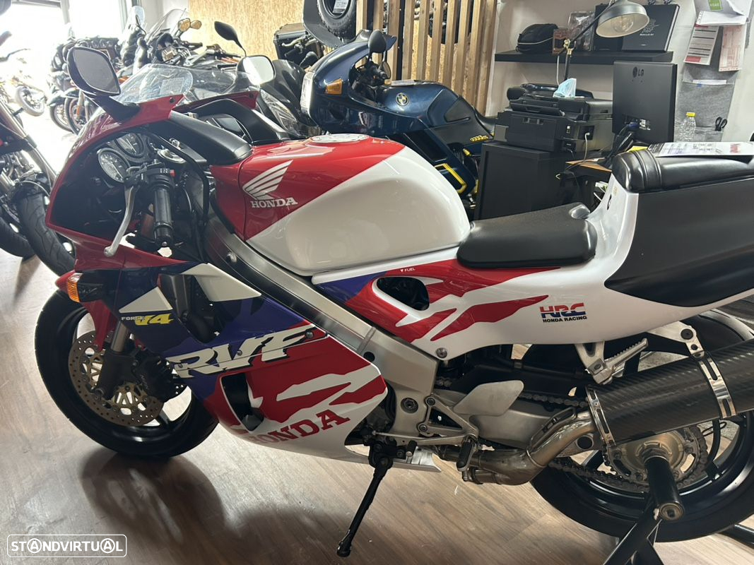 Honda RVF 400 - 8