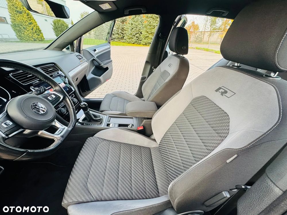 Volkswagen Golf - 20