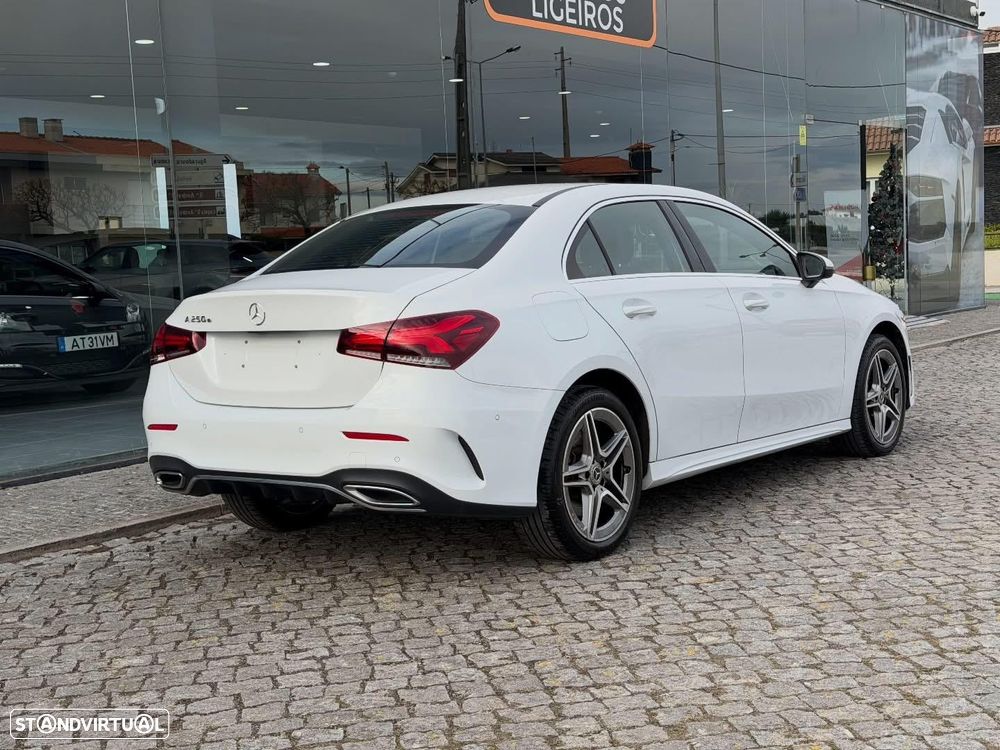 Mercedes-Benz A 250 Limousine e 8G-DCT Progressive - 4