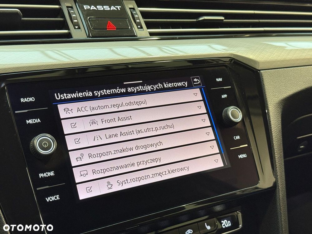 Volkswagen Passat - 39
