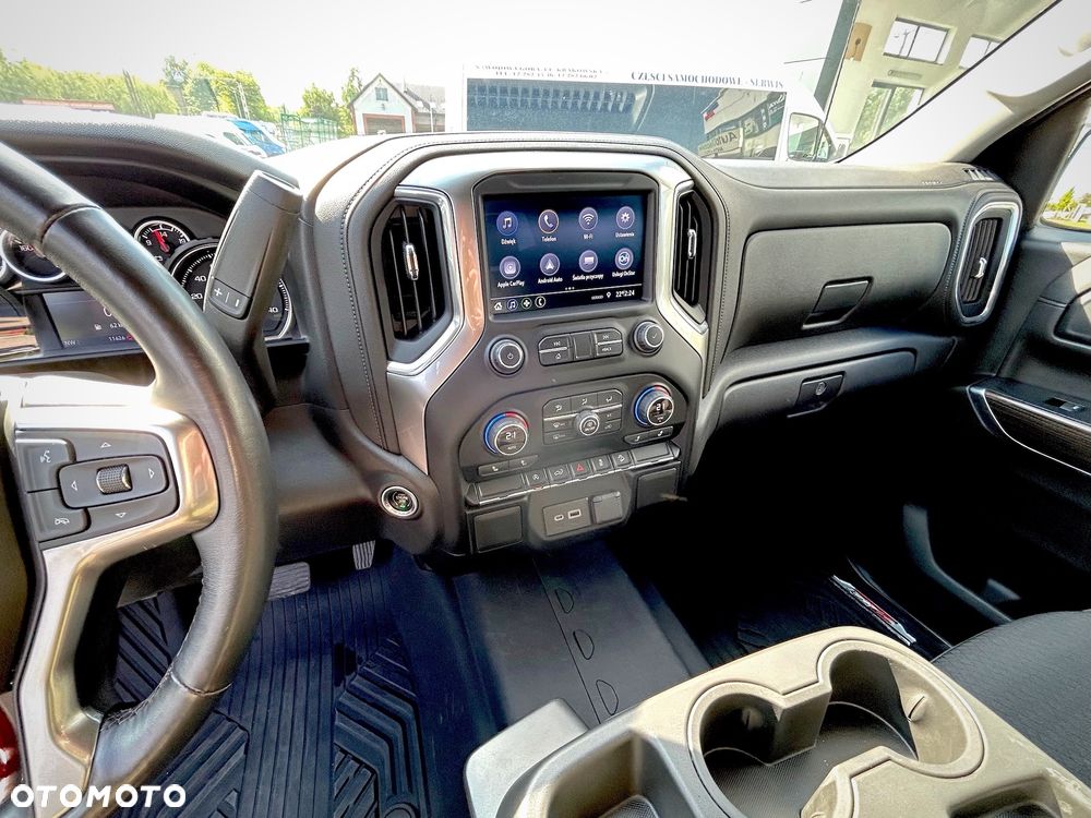 Chevrolet Silverado - 24