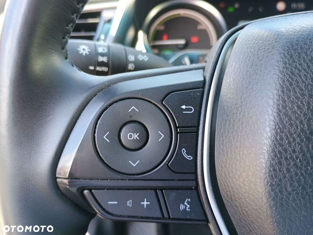 Toyota Camry 2.5 Hybrid Comfort CVT - 22